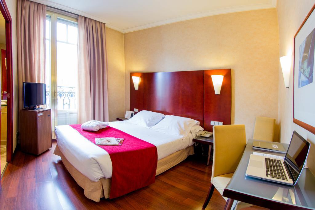Hotel Arosa Madrid Room photo